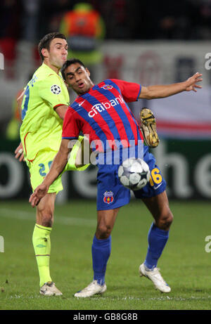 Football - Ligue des Champions - Groupe F - Olympique Lyonnais v Steaua Bucarest - Stade de Gerland Banque D'Images