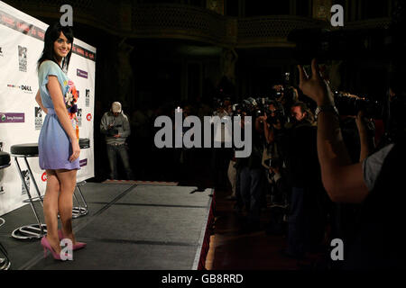 Katy Perry lors d'une conférence de presse en prévision des MTV Europe Music Video Awards 2008 de demain, St George's Hall à Liverpool. Banque D'Images