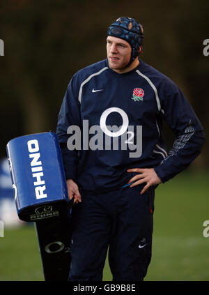 Rugby Union - session d'entraînement en Angleterre - Pennyhill Park.James Haskell d'Angleterre pendant une séance d'entraînement au parc Pennyhill, Surrey. Banque D'Images