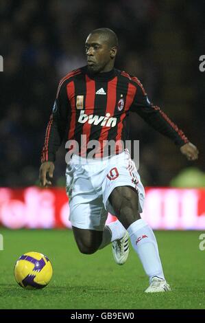 Football - coupe UEFA - Groupe E - Portsmouth / AC Milan - Fratton Park. Clarence Seedorf, CA Milan Banque D'Images