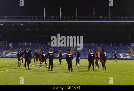 Football - session d'entraînement AC Milan - Fratton Park.AC Milan lors d'une session d'entraînement au parc Fratton, Portsmouth. Banque D'Images