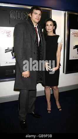 Demi Moore et Ashton Kutcher arrivent pour la première de « impeccable » au Odeon Covent Garden, Shaftesbury Avenue, Londres. Banque D'Images