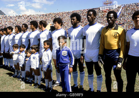 Soccer - qualificatif de coupe du monde - coupe des nations CONCACAF - Honduras / Mexique. L'équipe du Honduras s'équipe avant le match Banque D'Images