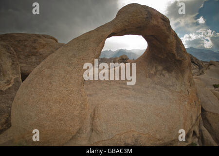 Belle Arche en Alabama hill au Mont Whitney Banque D'Images