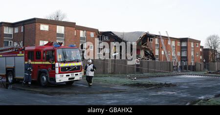 Les vestiges de trois appartements à Worsley Mesnes, Wigan. Lancashire à la suite d'une explosion de gaz la nuit dernière. Banque D'Images