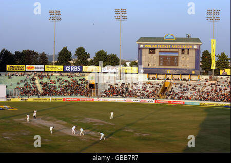 Cricket - Deuxième Test - Day 3 - Inde v Angleterre - Punjab Cricket Association Stadium - Mohali - Inde Banque D'Images