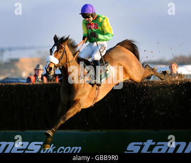 Les courses de chevaux - Stan James Festival de Noël - Kempton Park Racecourse Banque D'Images