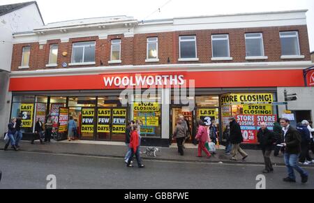 Un magasin Woolworths à Cricklade Street, Cirencester, Gloucestershire. Banque D'Images