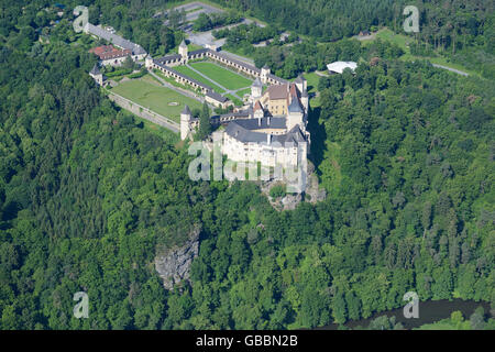 VUE AÉRIENNE.Château Renaissance sur un éperon rocheux au-dessus de la rivière Kamp.Château de Rosenburg, quartier de la Corne, Basse-Autriche, Autriche. Banque D'Images