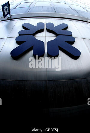 Le logo RBS à l'extérieur d'une succursale de la Royal Bank of Scotland sur Threadneedle Street, Londres. Banque D'Images