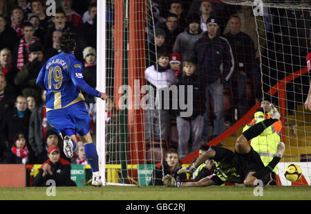 Niko Kranjcar marque le deuxième but de Portsmouth lors de la troisième ronde de la coupe FA à Ashton Gate, Bristol. Banque D'Images