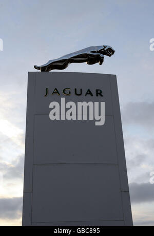 Une image de stock générique de la salle d'exposition des voitures Jaguar à Brentwood, Essex. Banque D'Images