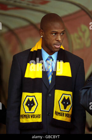 Football - coupe AXA FA - quatrième tour - Wolverhampton Wanderers / West Ham United.Carl Cort, nouvelle signature de Wolverhampton Wanderers Banque D'Images