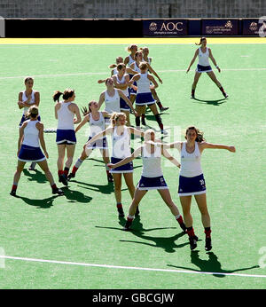 La Grande-bretagne s'échauffe pour la finale du Womens Hockey Australie / Grande-Bretagne au Festival olympique de la jeunesse australienne, Parc olympique de Sydney, 18-01-09 Banque D'Images