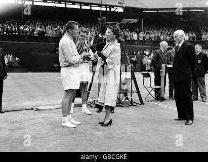 Tennis - Wimbledon - masculin - Final - Tony Trabert v Kurt Nielsen Banque D'Images