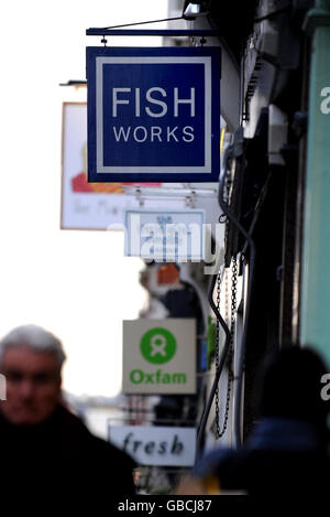 Vue générale d'un panneau de restaurant Fishworks sur Marylebone High Street, Londres. Banque D'Images