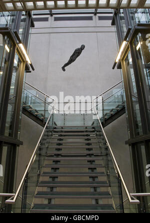 Antony Gormley sculpture sur l'affichage Manchester City Art Gallery Banque D'Images