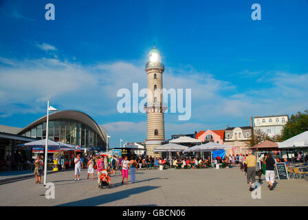 Sommer, Ostsee, Seebad, Warnemünde, Seepromenade, Leuchtturm, Teepott, Mecklenburg-Vorpommern, Allemagne Banque D'Images