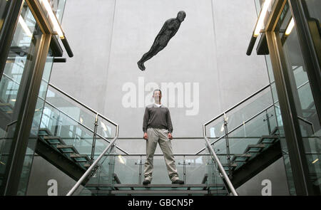 Antony Gormley sculpture sur l'affichage Manchester City Art Gallery Banque D'Images