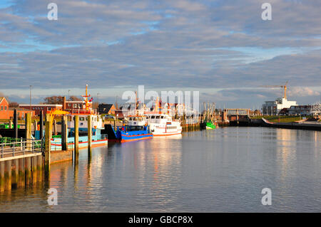 Quai des ferries, island ferry, Bensersiel, l'Est de la Frise, Basse-Saxe, Allemagne Banque D'Images