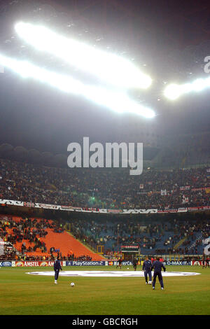 Football - Ligue des champions de l'UEFA - deuxième tour - deuxième étape - AC Milan / Sparta Prague.Stade San Siro, stade de l'AC Milan Banque D'Images