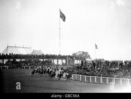 - Course de chevaux le Derby - Epsom Downs - 1914 Banque D'Images