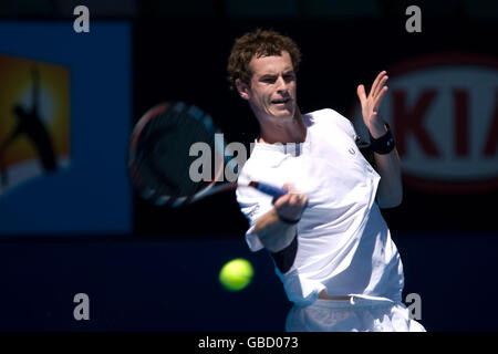 Andy Murray, de la Grande-Bretagne, en action contre Andrei Pavel, de Roumanie, lors de l'Open d'Australie 2009 à Melbourne Park, Melbourne, Australie. Banque D'Images