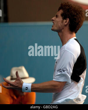 Tennis - Open d'Australie 2009 - huitième jour - Melbourne Park.Andy Murray, en Grande-Bretagne, réagit lors de l'Open d'Australie 2009 à Melbourne Park, Melbourne, Australie. Banque D'Images