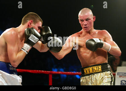 Boxe - Poids plume européenne Titre - Cyril Thomas v Nicky Cook Banque D'Images