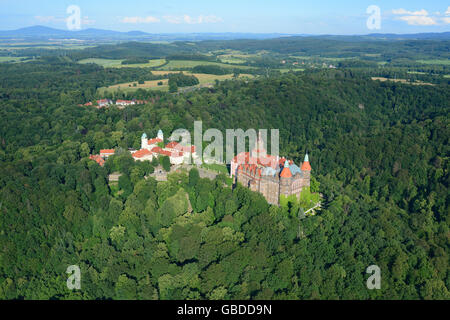 VUE AÉRIENNE.Château de Ksiaz.Walbrzych, Voïvodeship de Silésie inférieur, Pologne. Banque D'Images