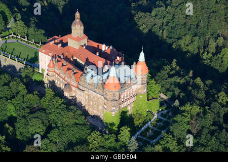 VUE AÉRIENNE.Château de Ksiaz.Walbrzych, Voïvodeship de Silésie inférieur, Pologne. Banque D'Images