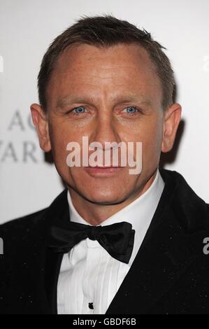 Daniel Craig arrive pour les British Academy film Awards 2009 à l'Opéra Royal de Covent Garden, dans le centre de Londres. Banque D'Images