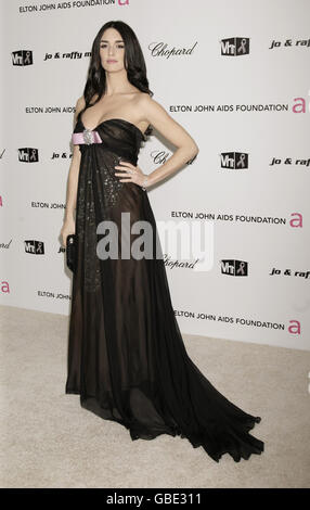 Paz Vega arrive pour la 17e édition annuelle de Sir Elton John AIDS Foundation Oscar Party tenue au Pacific Design Center à West Hollywood, Californie, États-Unis. Banque D'Images