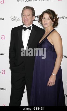 Tim Allen et Jane Hajduk arrivent pour la 17e édition annuelle de la Elton John AIDS Foundation Party pour célébrer les 81e Academy Awards au Pacific Design Center de Los Angeles. Banque D'Images