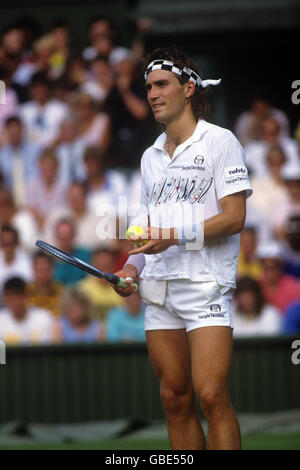 Tennis - Wimbledon - masculin - quarts - Boris Becker v Pat Cash - Londres - 1988 Banque D'Images