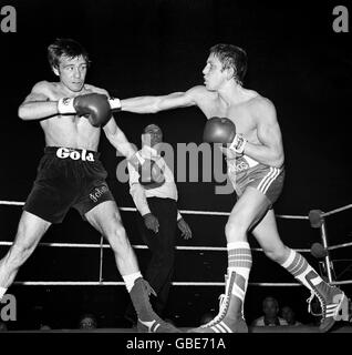 Boxe - Light-Welterweight - Dave 'Boy' Green v John Stracey - Londres - 1977 Banque D'Images