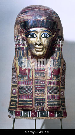 Beaux-arts, de l'Égypte ptolémaïque, maman, masque d'une femme, 2ème / 1er siècle avant J.-C., carton de stuc, Banque D'Images
