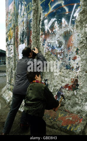 Géographie / voyage, Allemagne, réunification, chute du mur de Berlin, packer mural, 1990, droits supplémentaires-Clearences-non disponible Banque D'Images