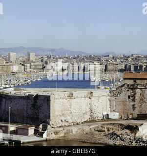 Géographie / Voyage, France, Marseille, vue sur la ville de fort Saint Nicolas vers le vieux port (Vieux Port), années 1970, droits additionnels-Clearences-non disponible Banque D'Images