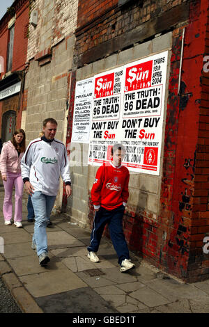 Soccer - FA Barclaycard Premiership - Liverpool v Charlton Athletic Banque D'Images