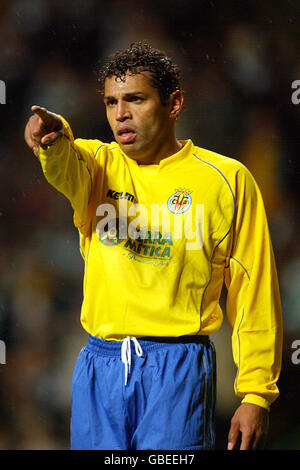 Football - coupe de l'UEFA - quart de finale - première jambe - Celtic / Villarreal. Sonny Anderson de Villarreal Banque D'Images