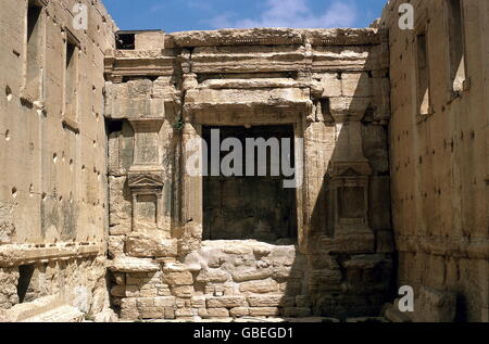 Géographie / Voyage, Syrie, Palmyra, temple de Bel (Baal), sanctifié 32 AD, vue intérieure avec autel, ruine, droits additionnels-Clearences-non disponible Banque D'Images