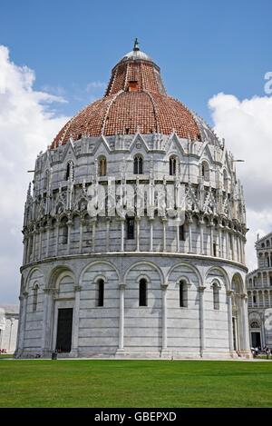 Baptistère, l'église, la Piazza del Duomo, carré, Pise, Toscane, Italie Banque D'Images