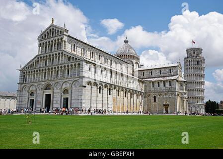 Santa Maria Assunta, cathédrale, tour penchée, tour de la cloche, la Piazza del Duomo, carré, Pise, Toscane, Italie Banque D'Images