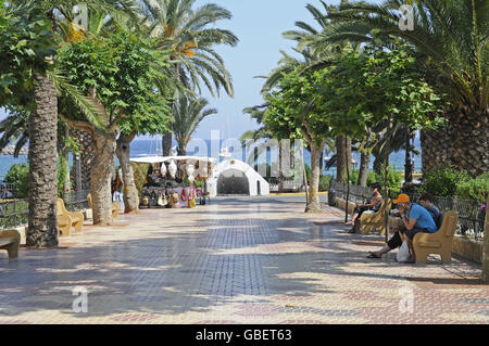 Promenade, Santa Eularia des Riu, Ibiza, Baléares, Espagne, Pityusen Banque D'Images