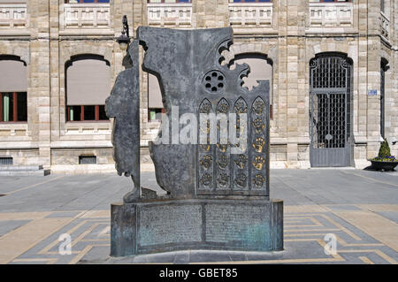 Monument, Plaza Regla, carré, Leon, province de Castille et Leon, Espagne / Castilla y Leon Banque D'Images