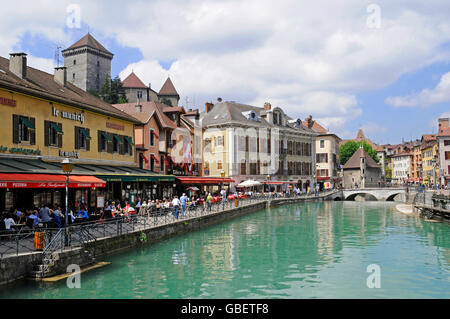 La rivière Thiou, Annecy, Departement Haute-Savoie, Rhône-Alpes, France Banque D'Images