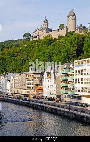 1443 river, château, musée, Altena, région du Sauerland, Rhénanie du Nord-Westphalie, Allemagne Banque D'Images