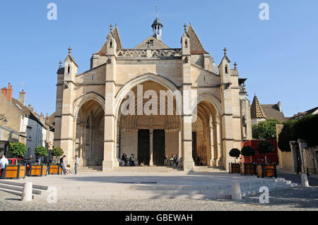 Collégiale Notre-Dame de Beaune, Beaune, Côte-d'Or, Bourgogne, France / Bourgogne Banque D'Images