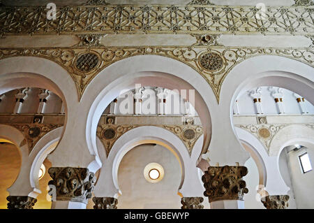 Synagogue Santa Maria la Blanca, Toledo, Castille-La Manche, Espagne / Castille la Manche Banque D'Images